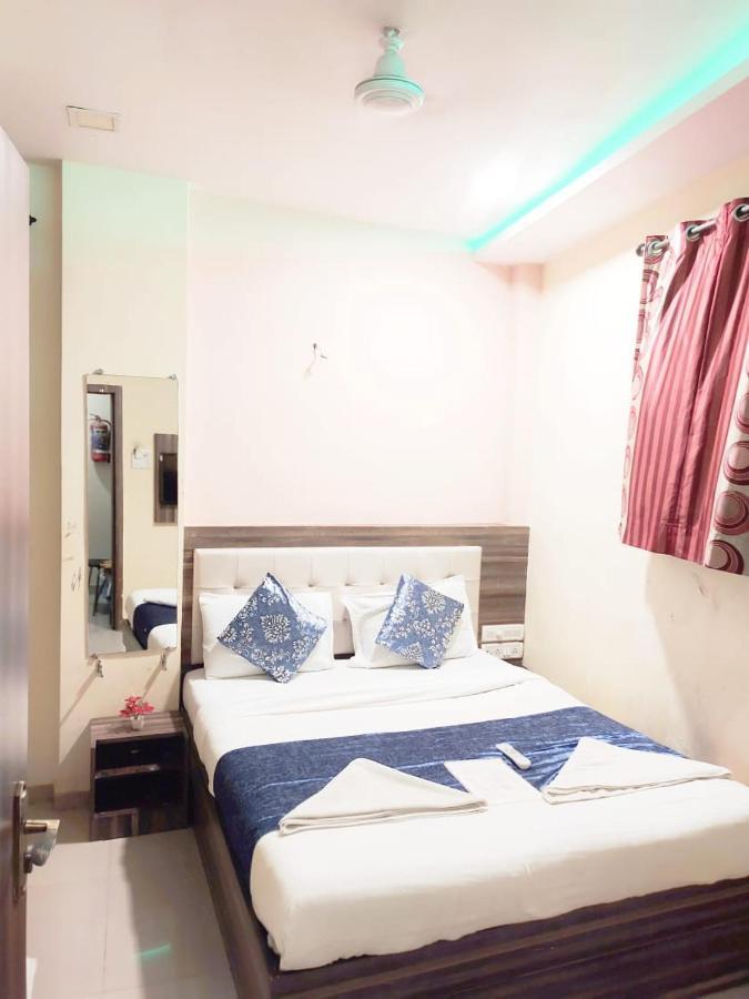 Hotel Golden Galaxy - Santacruz East Bombaj Zewnętrze zdjęcie